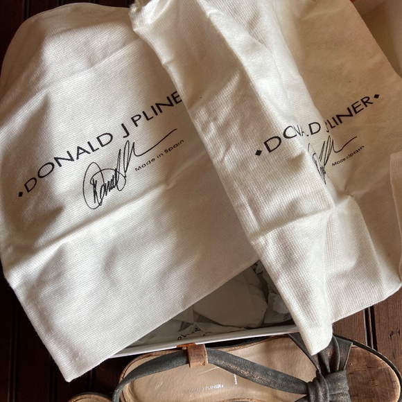 Donald Pliner sling back POLA-60CF rust/bronze natural wedge heels. - Picture 10 of 10